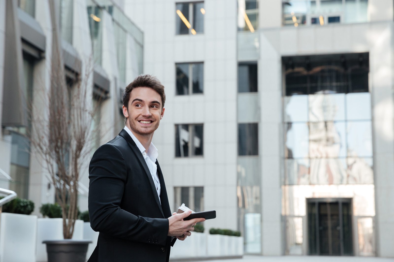 Hindi-speaking realtor in Redstone